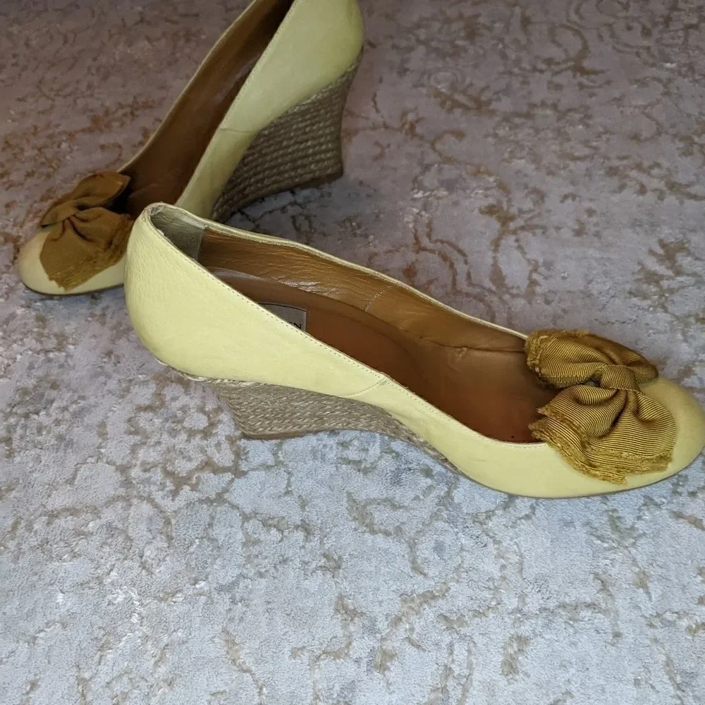 Lanvin yellow leather wedge with mustard b…